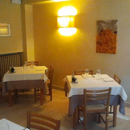 Albergo Croce D'Oro Dolcè Eksteriør billede